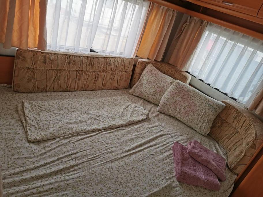Sea Caravan On The Beach Kiten  Exterior photo