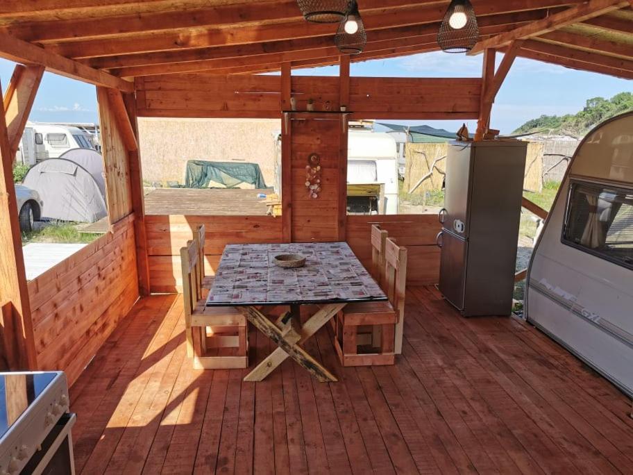 Sea Caravan On The Beach Kiten  Exterior photo