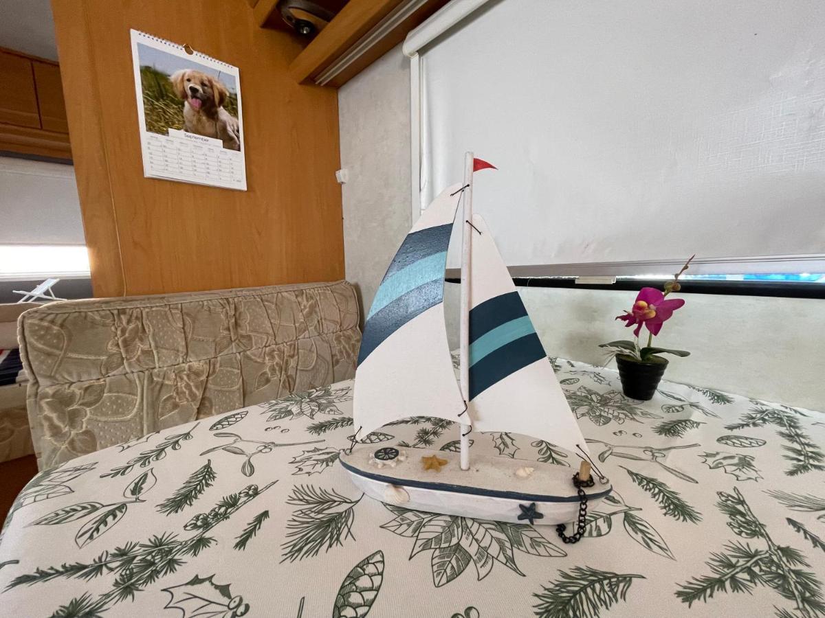 Sea Caravan On The Beach Kiten  Exterior photo