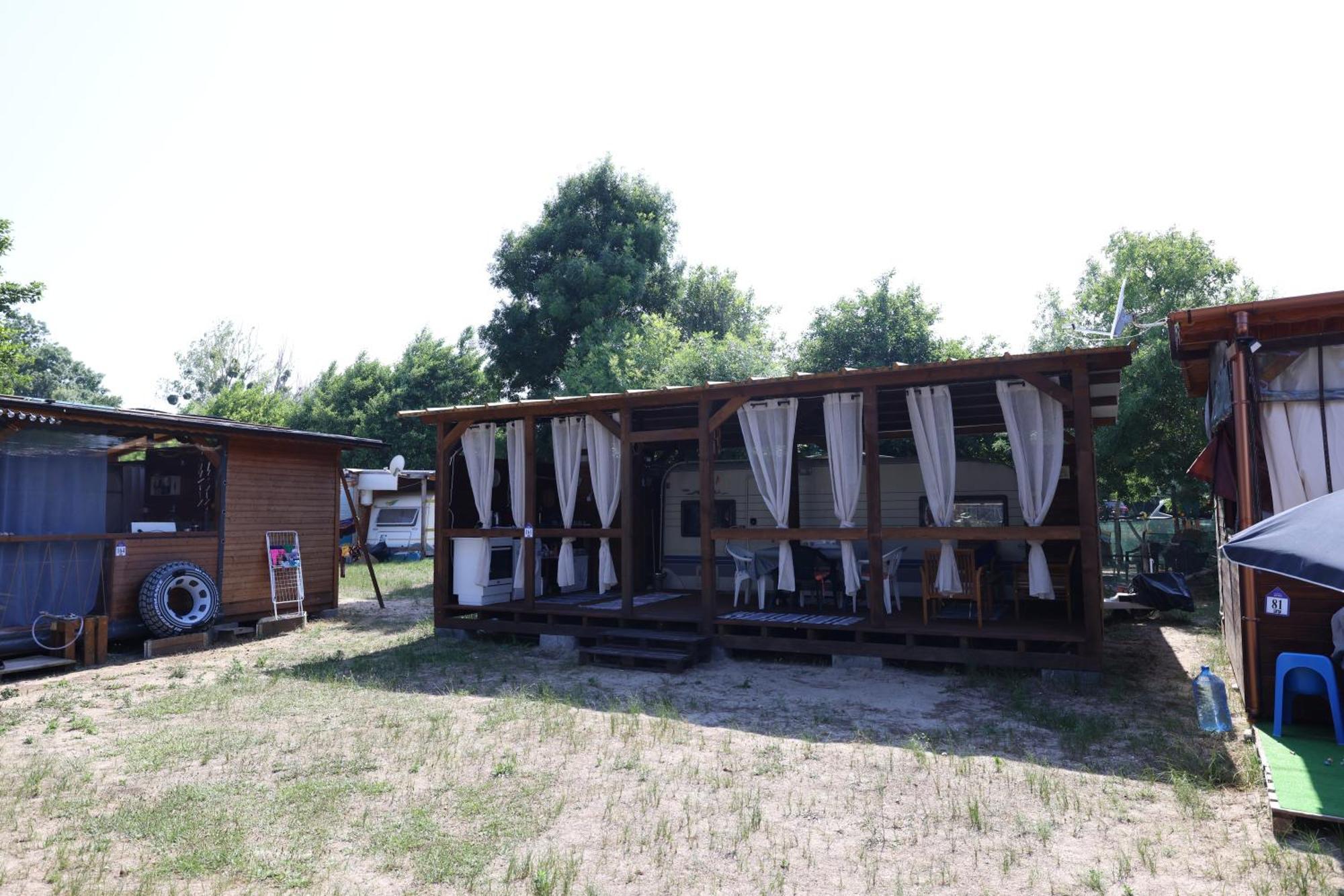 Sea Caravan On The Beach Kiten  Exterior photo